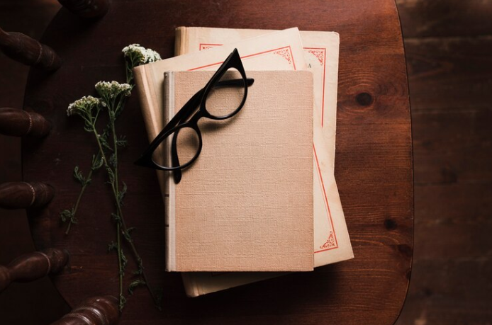 Memahami Perbedaan Antara Novel dan Novelet dalam Sastra