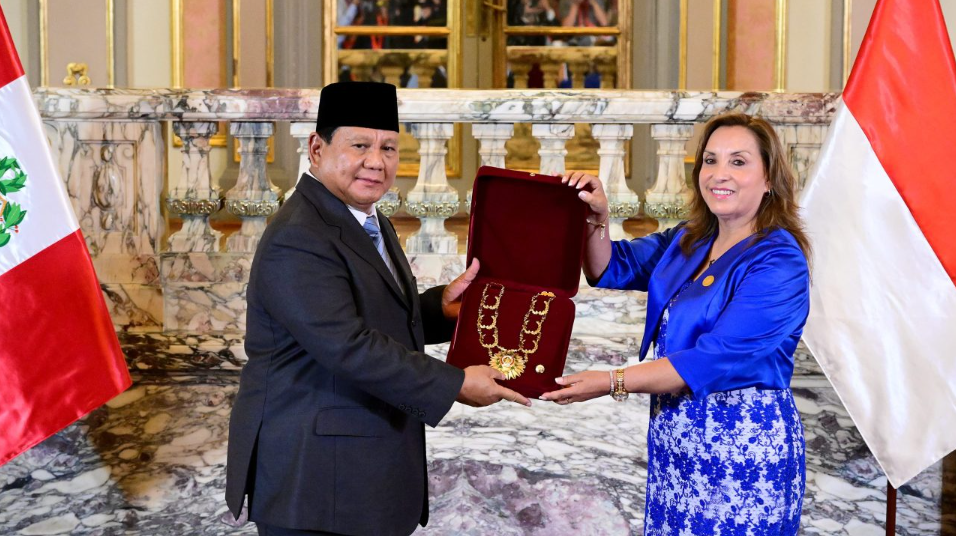 Prabowo Subianto Terima Penghargaan Tertinggi dari Pemerintah Peru