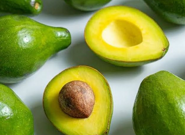 Tips Jaga Usus Sehat dengan Buah Kaya Serat dan Prebiotik