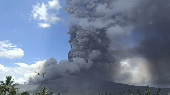 Bandara Ditutup Imbas Erupsi Gunung Lewotobi, Kemenhub Siapkan Angkutan Laut