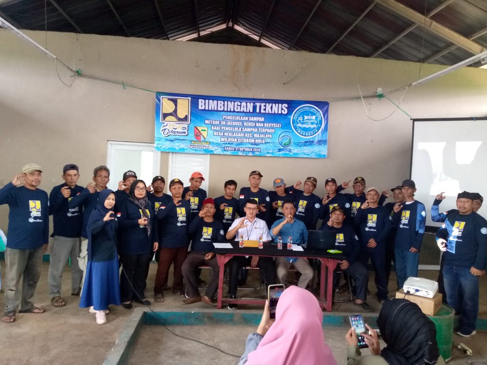Minimalisir Persoalan Sampah, Komunitas Masyarakat "Gauli Sampah Dengan Asyik" di Desa Neglasari Majalaya
