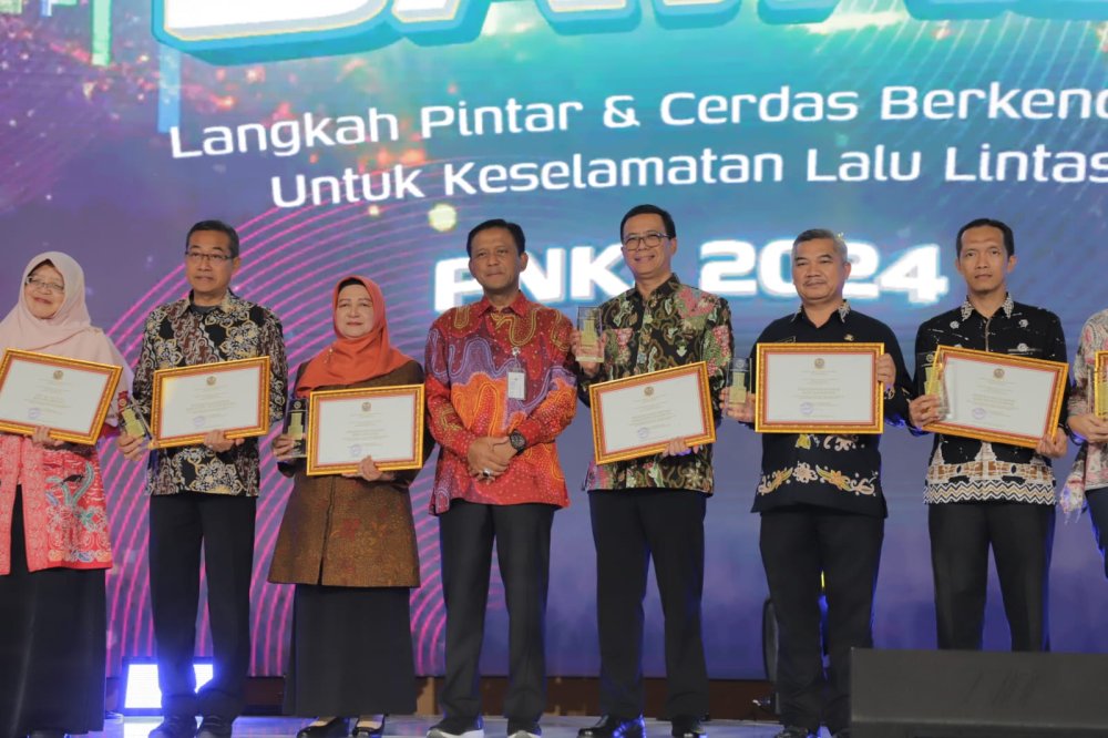 Program Inovasi SALUD, Pemkab Bandung Raih 2 Penghargaan dari Kementerian Perhubungan RI