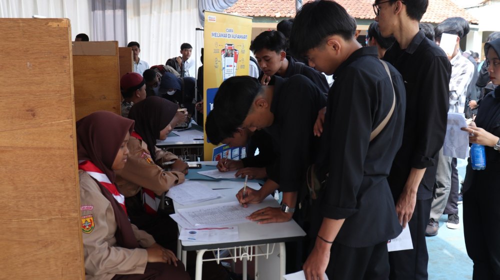 Melihat Antusias Siswa-Alumni SMKN 1 Gunungguruh Sukabumi di Job Fair dan Expo Kampus