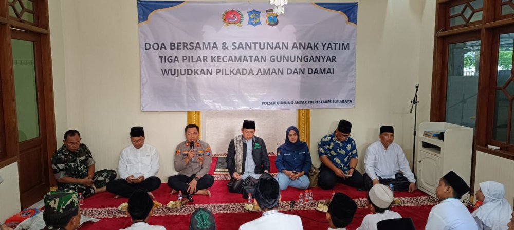 Doa Bersama dan Santunan Anak Yatim Tiga Pilar Kecamatan Gunung Anyar Wujudkan Pilkada Aman dan Damai