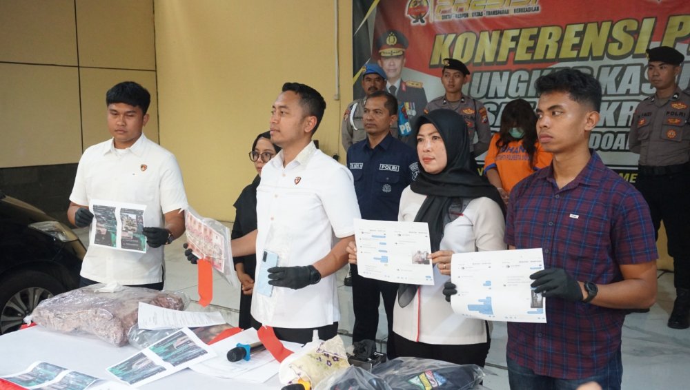 Polisi Ringkus Mucikari di Sidoarjo Jual Perempuan Via Medsos