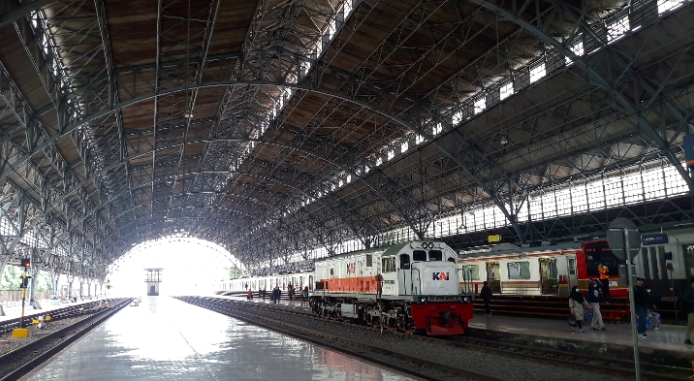 Banjir Rob, 8 KRL Rute Stasiun Jakarta Kota-Tanjung Priok Dibatalkan