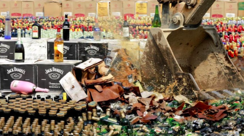 Bea Cukai Jambi Musnahkan Rokok dan Minuman Alkohol Ilegal Senilai Rp 2,2 M
