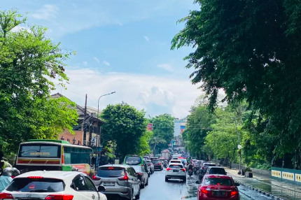 Libur Natal, Arus Lalu Lintas di Sekitar Kebun Raya Bogor Padat