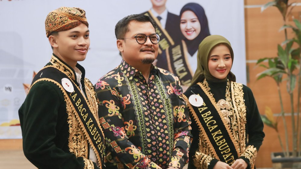 Krisna dan Wafda, Wakili Kabupaten Bandung Pada Ajang Grand Final Pemilihan Duta Baca Jawa Barat 2024