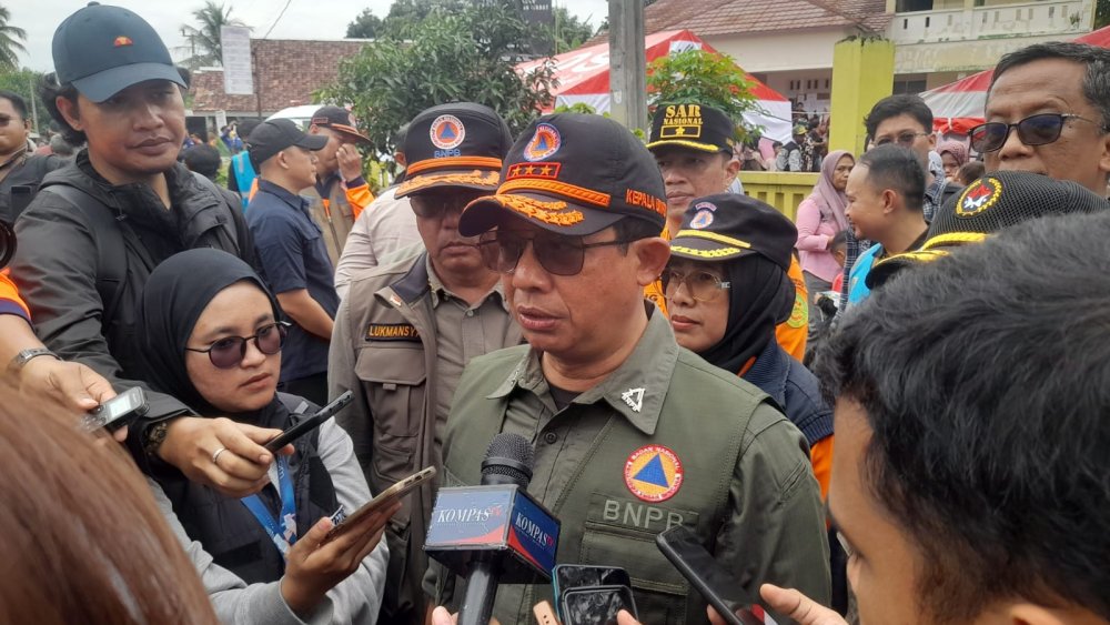 Bencana Terjang Sukabumi, Kepala BNPB Sebut Logistik Harus Bisa Tembus Daerah Terisolir