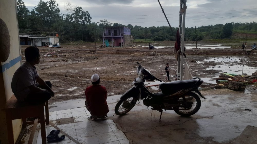 BNPB Memastikan Kebutuhan Pengungsi Bencana di Sukabumi Terpenuhi