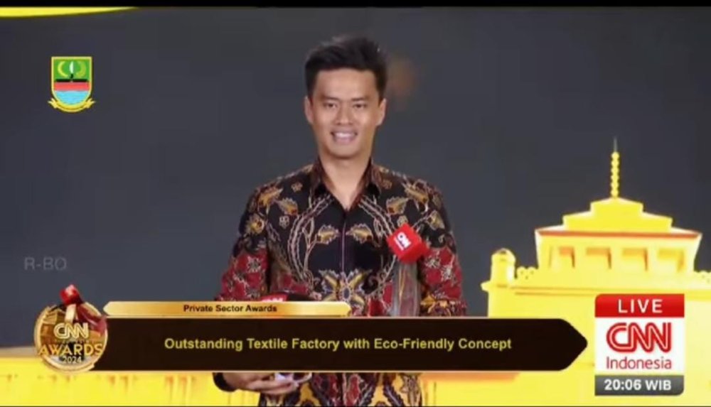 Ketum HIPMI Kabupaten Bandung Raih CNN Indonesia Awards 2024