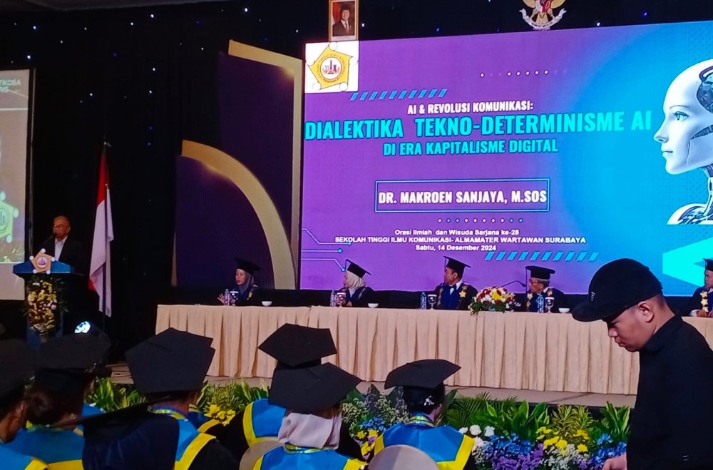 Suasana Haru & Orasi Ilmiah tentang AI yang Sangat Menarik di Acara Wisuda XVIII Stikosa AWS