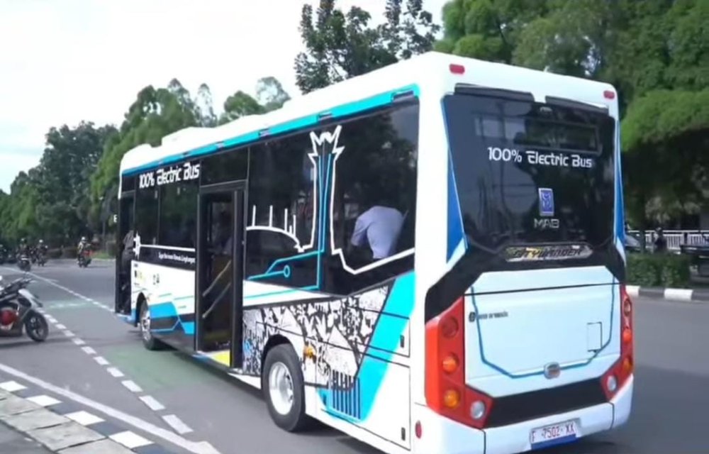 Pemkab Bogor Resmikan Bus Listrik Rute Bojonggede-Sentul