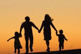 Tantangan Orangtua Milenial di Era Digital: Mengatasi FOMO Parenting dan Pentingnya Perencanaan Keuangan