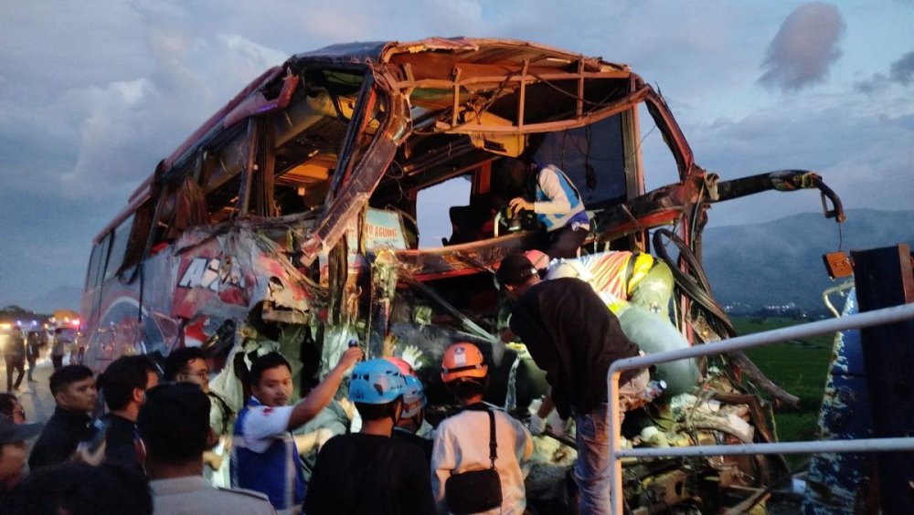 Sopir Truk Tronton Jadi Tersangka Kecelakaan Maut di Tol Malang-Pandaan
