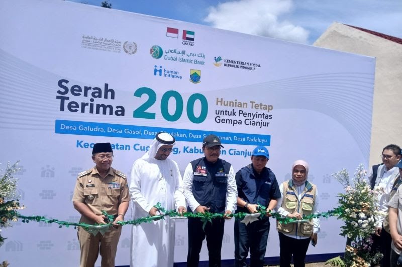 Mensos Resmikan 200 Unit Hunian Tetap bagi Korban Gempa Cianjur