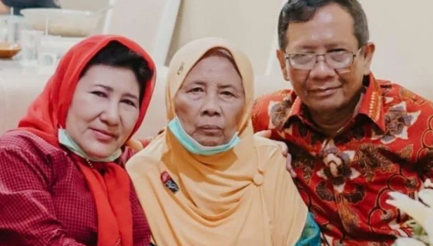 Hj. Siti Chodijah, Ibunda Mahfud MD, Meninggal Dunia