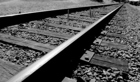 Bocah 2 Tahun Tewas Terserempet KRL di Jakabar