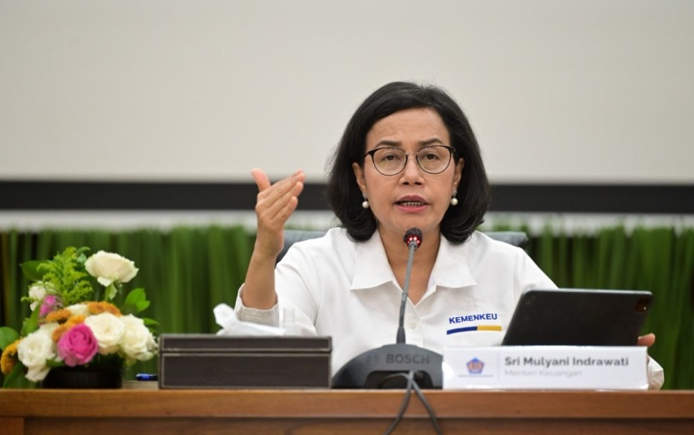 Menteri Keuangan Sri Mulyani dan Menteri BUMN Erick Thohir Kunjungi Kantor Menteri ESDM Bahlil Lahadalia