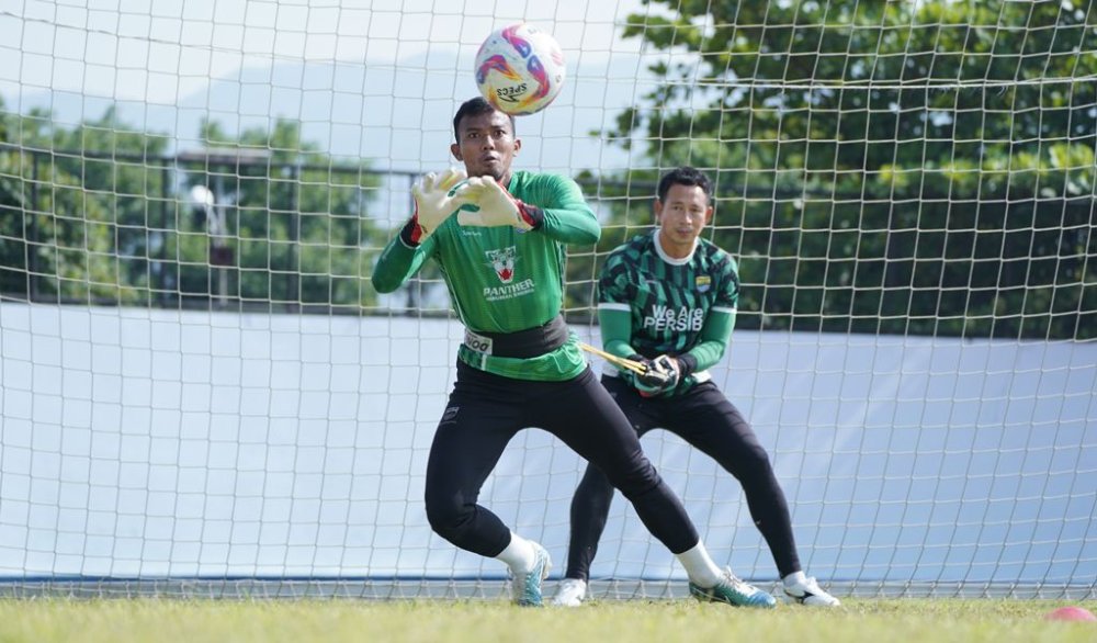 Made Ikuti Kursus Pelatih Kiper di Malaysia