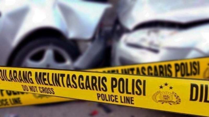 Gegara Menerobos Lampu Merah di Jalan Diponegoro, Dua Mobil Ringsek