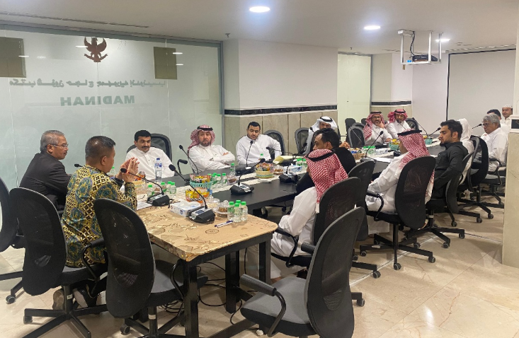 KUH Resmi Teken Kontrak Akomodasi Jemaah Haji 2025 di Madinah