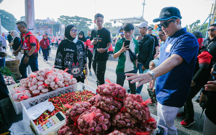 Wakil Wali Kota Bandung Tinjau Pasar Murah Jelang Ramadan