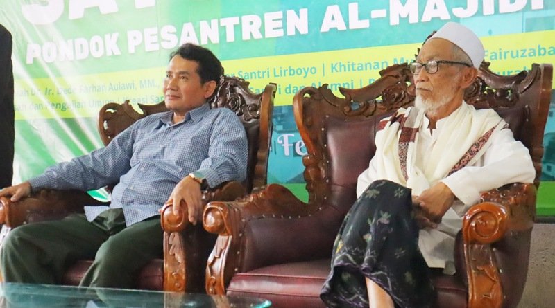 Dede Farhan Hadir di Acara 100 Tahun Al-Majidiyah Sumedang