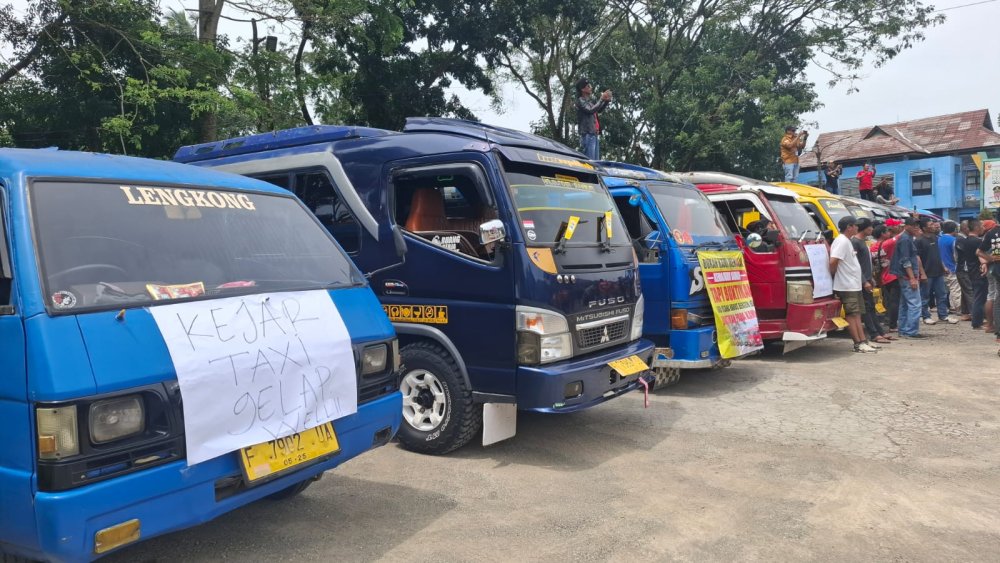 Respons Dishub Soal Sopir Elf di Sukabumi Minta Taksi Gelap Ditertibkan