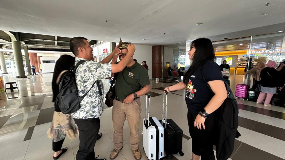 Delegasi PWI DKI Jaya Tiba di Pekanbaru untuk Meriahkan HPN Riau 2025