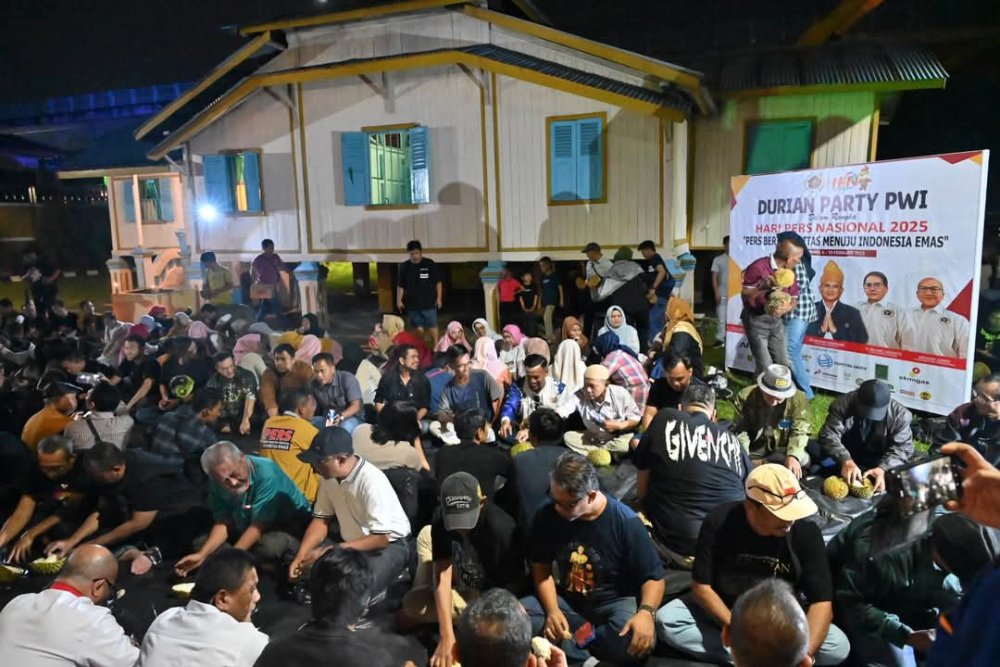Ratusan Peserta dan Warga Tumpah Ruah di Durian Party PWI di Rumah Singgah Tuan Kadi