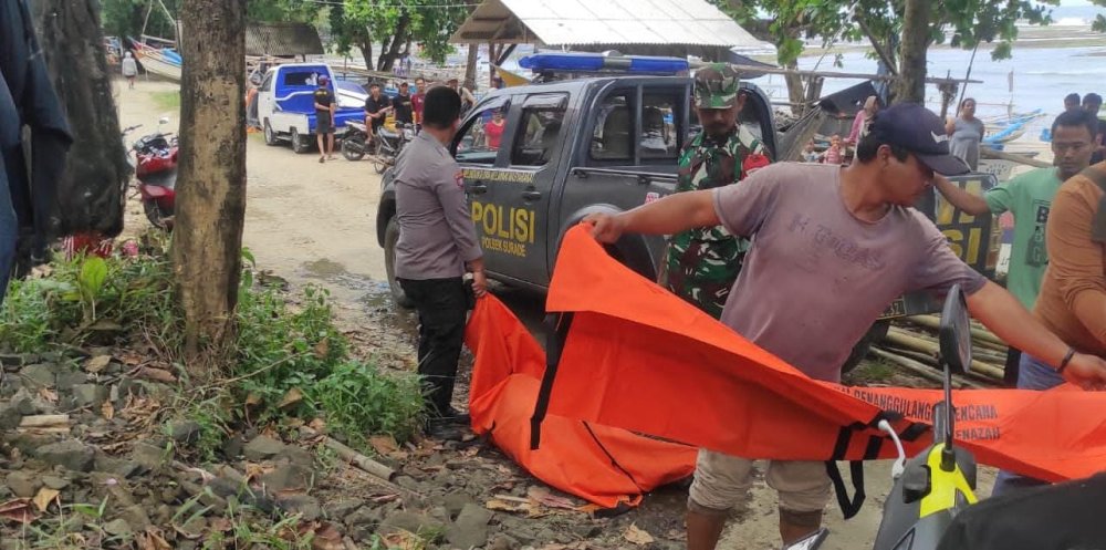 Mayat Mengambang di Minajaya Sukabumi Merupakan Nelayan Korban Laka Laut