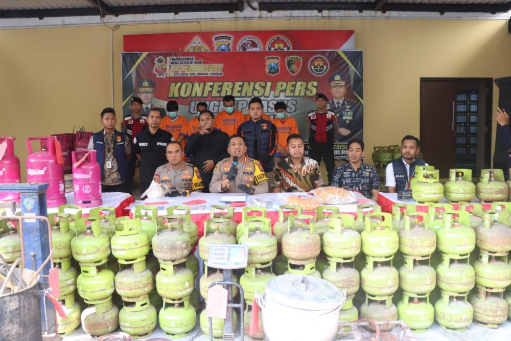 Polresta Sidoarjo Bongkar Dua Gudang Pengoplosan LPG
