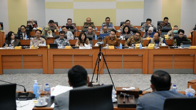 Menkomdigi, Siap Menjadi Pionir Pemerintahan Digital di Tengah Tantangan Efisiensi Anggaran