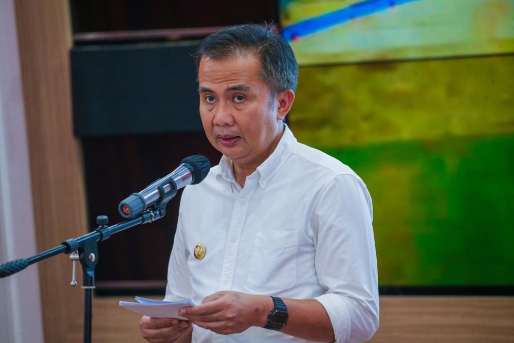 Momen Haru dalam Sertijab: Bey Machmudin Ucapkan Selamat Tinggal Kepada Jawa Barat