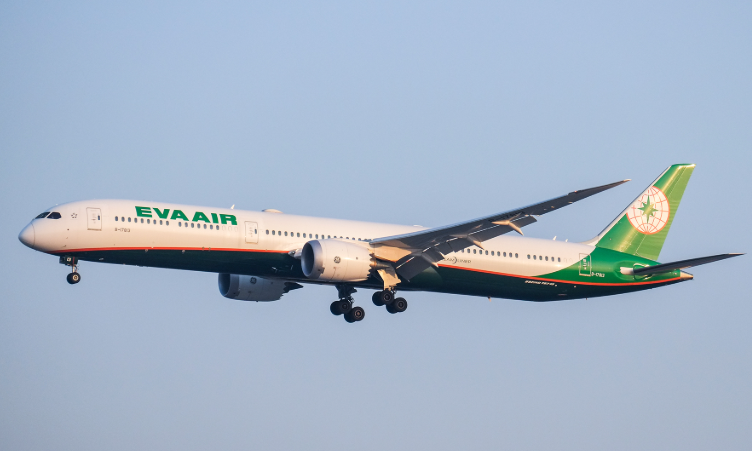 Demi Keselamatan, Eva Air Berlakukan Larangan Powerbank di Pesawat