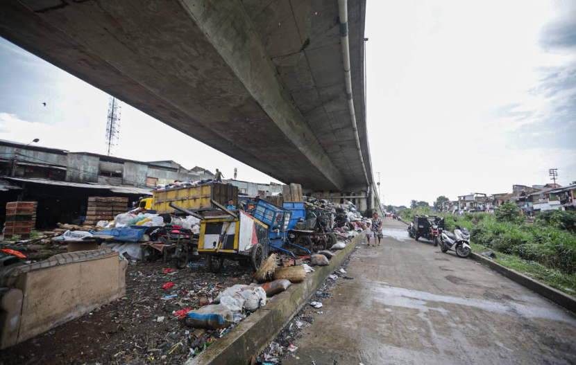 TPA Sarimukti Libur, Sampah Bandung Menggunung