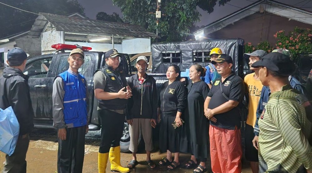 Banjir Melanda Bogor: Kemensos Kirim Bantuan 500 Paket Makanan