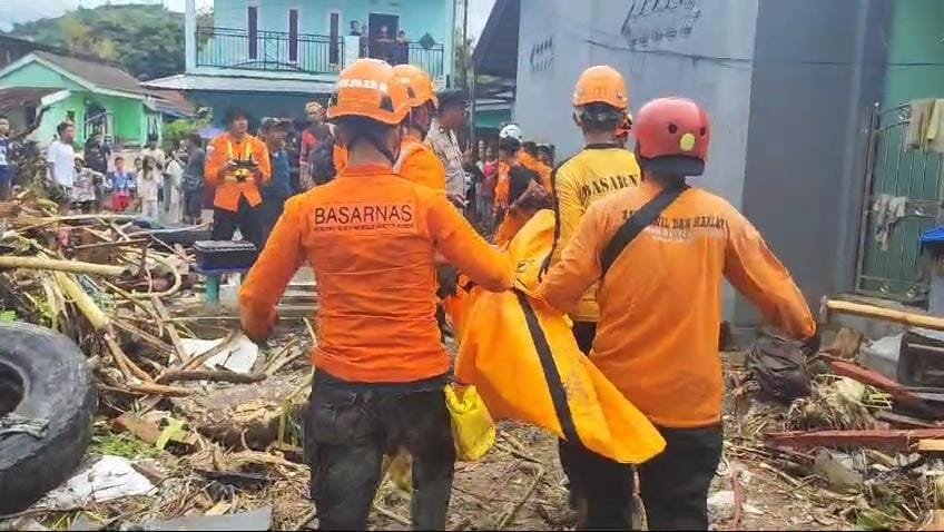 Ibu dan Anak Korban Banjir Palabuhanratu Sukabumi Ditemukan Meninggal