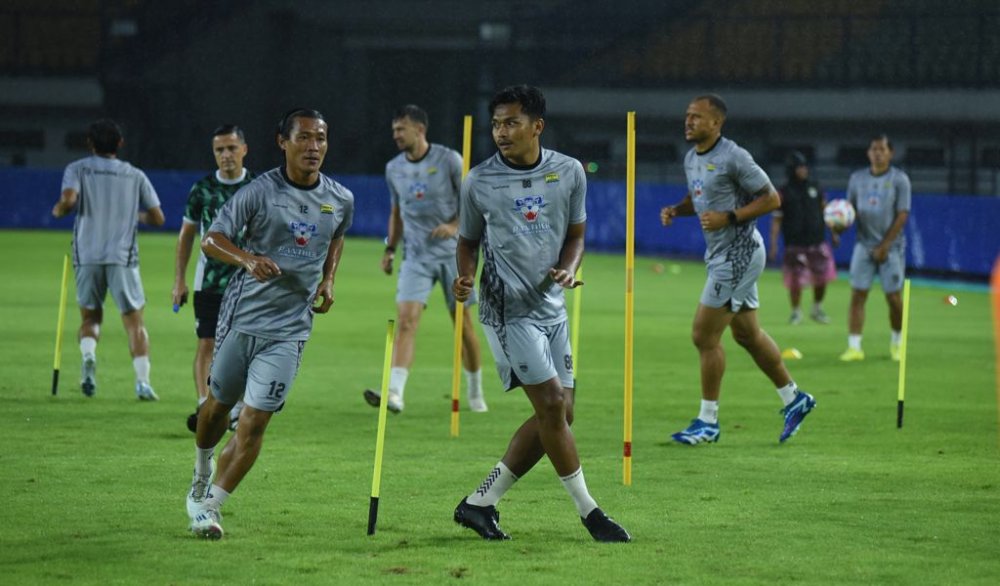 Persib Gelar Latihan Intensif Menjelang Pertandingan Melawan Persik