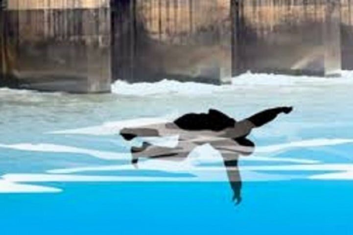 Warga Digegerkan dengan Penemuan Mayat Pria Paruh Baya Mengapung di Kali Kresek Jakut
