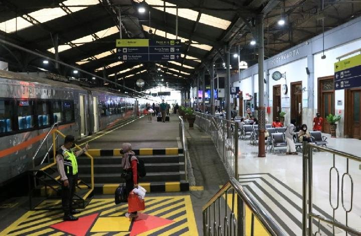 Libur Paskah 2025: PT KAI Tambah Perjalanan Kereta Api, Simak Daftar Rute dan Jam Keberangkatan