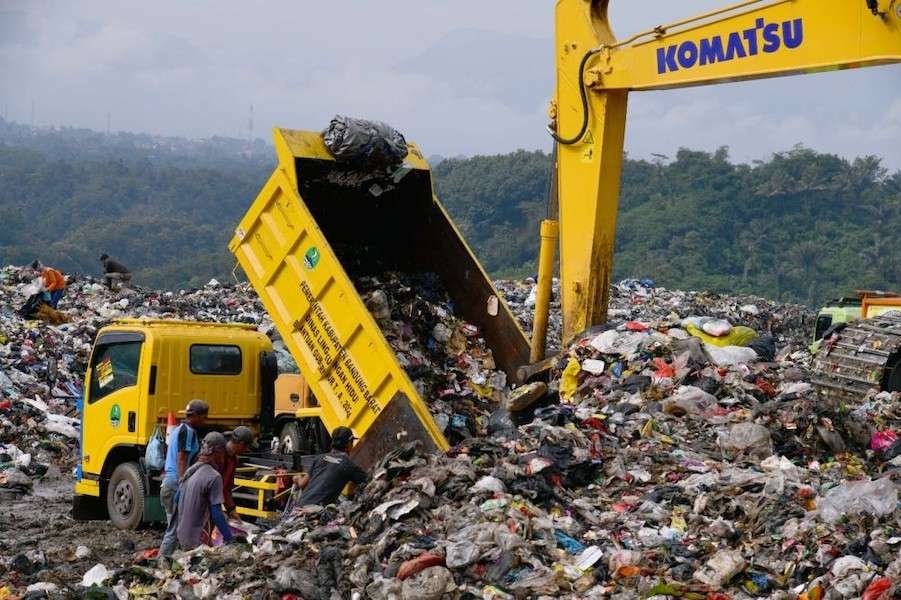 Sampah Masuk TPPAS Sarimukti Menurun 18,54% Selama Ramadan 2025