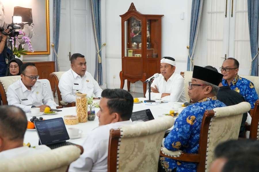 Jabar Reaktivasi Jalur Kereta Api Dukung Pariwisata