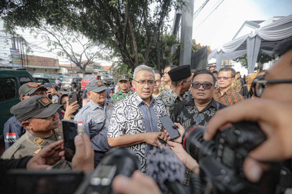 Perayaan Persib Juara Diwarnai Insiden, Farhan Apresiasi Petugas dan Tegaskan Penanganan