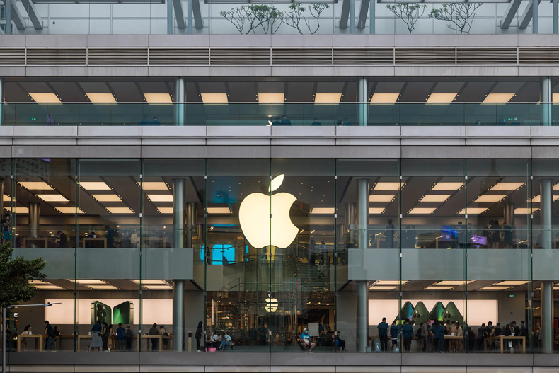 Harga Saham Apple Melonjak Setelah Penundaan Tarif Trump