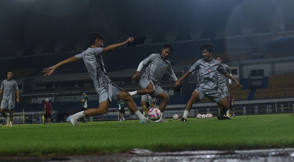 Kekurangan Pemain, Hodak Panggil Dua Binaan Akademi Persib