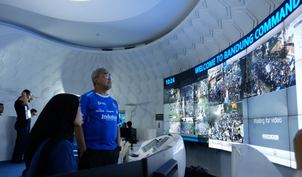 Tak Ikut Pawai, Wali Kota Bandung Kawal Euforia Juara Persib dari Command Center
