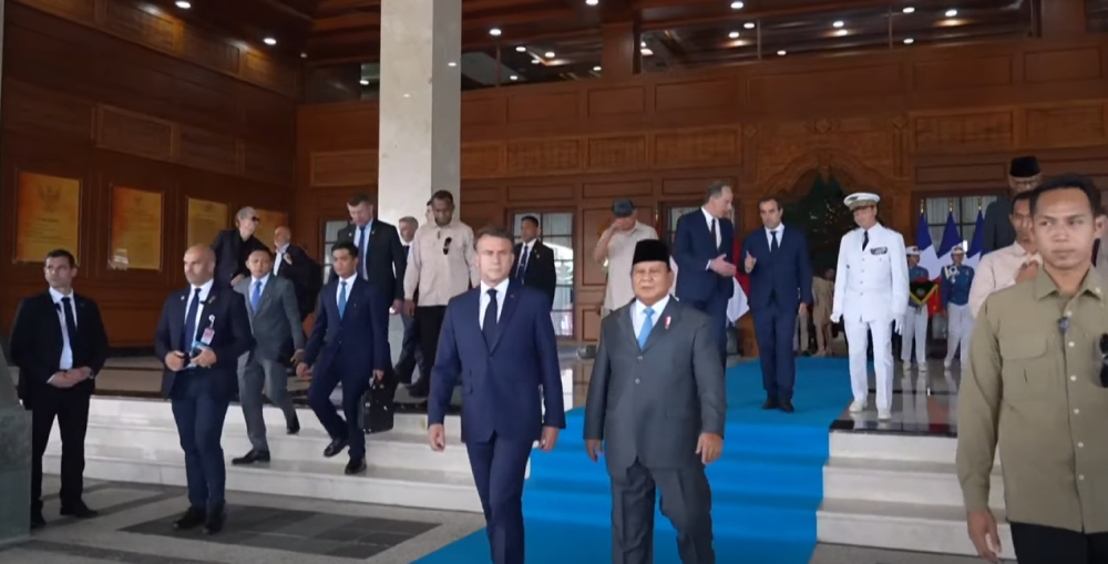 Prabowo-Macron Kunjungi Akmil di Magelang